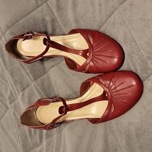 Step Up Comfort Kitten Heels